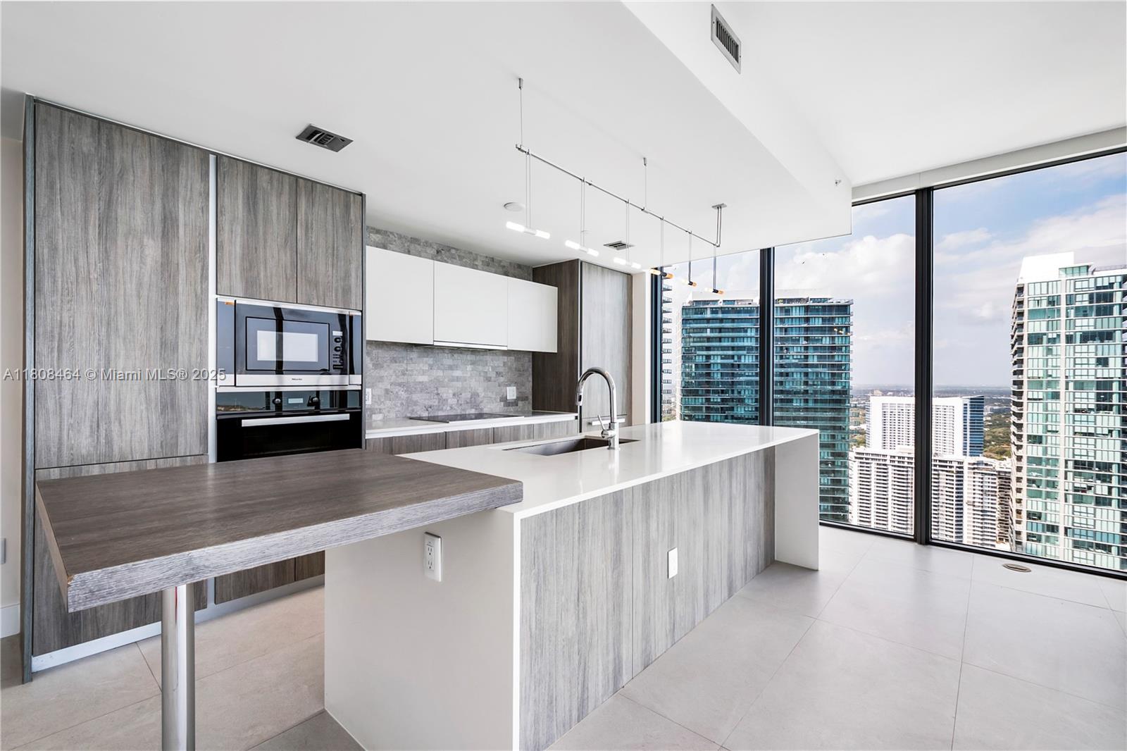 2900 NE 7 Ave #4302, Miami FL 33137