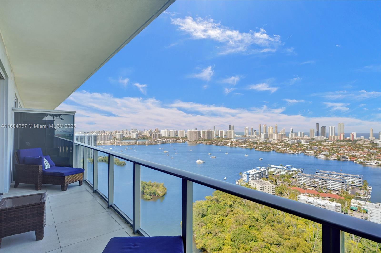 Condo for Sale in North Miami Beach, FL
