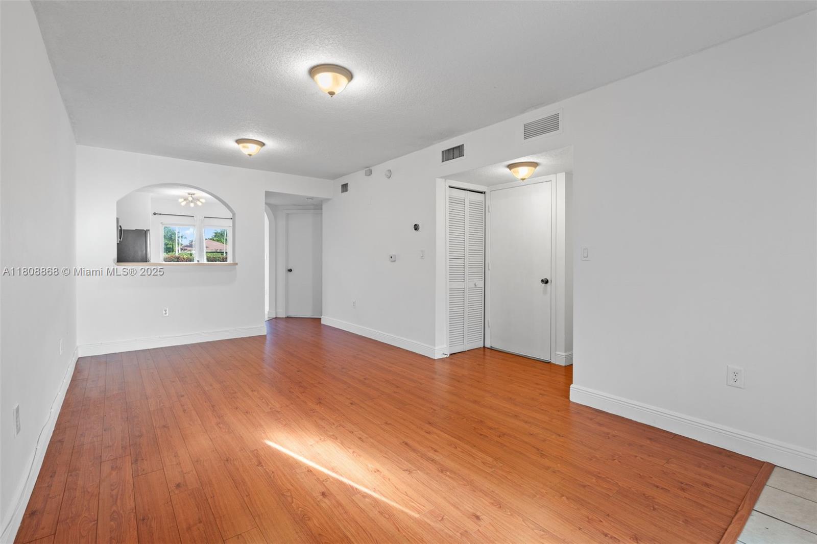 945 NE 34th Ave #103, Homestead, Florida image 4