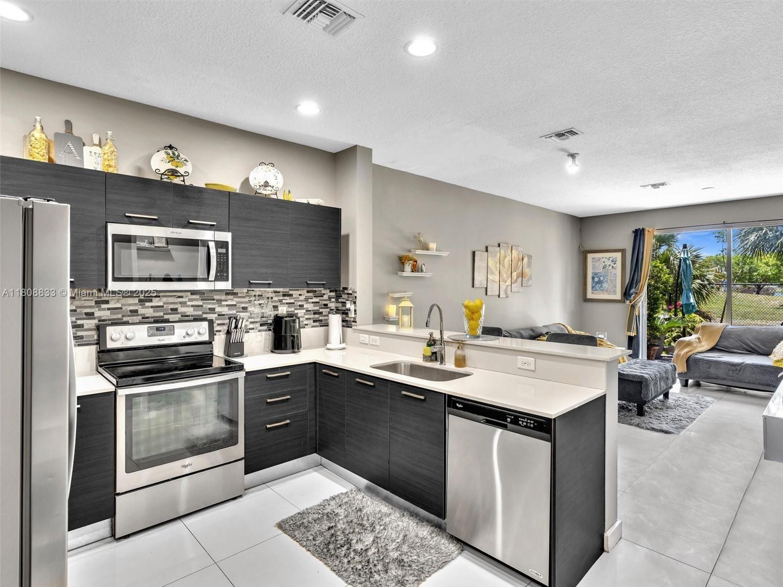 3502 NW 13th St, Lauderhill, Florida image 13