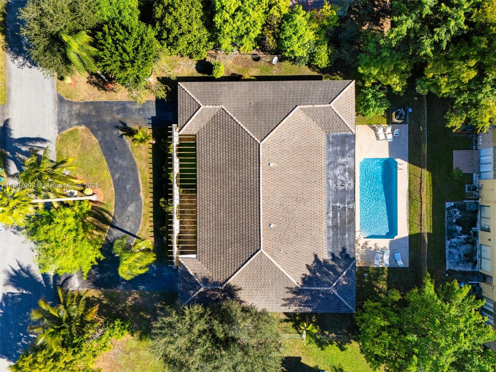 Property photo # 9