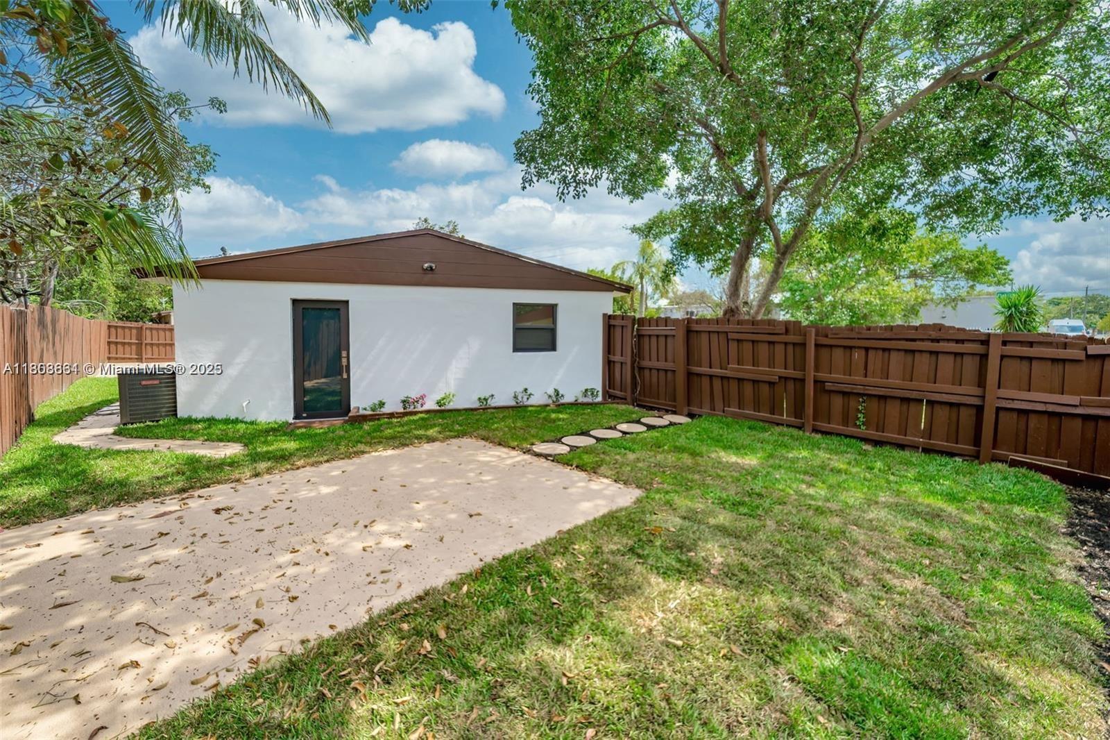 2447 Fletcher St, Hollywood, Florida image 3