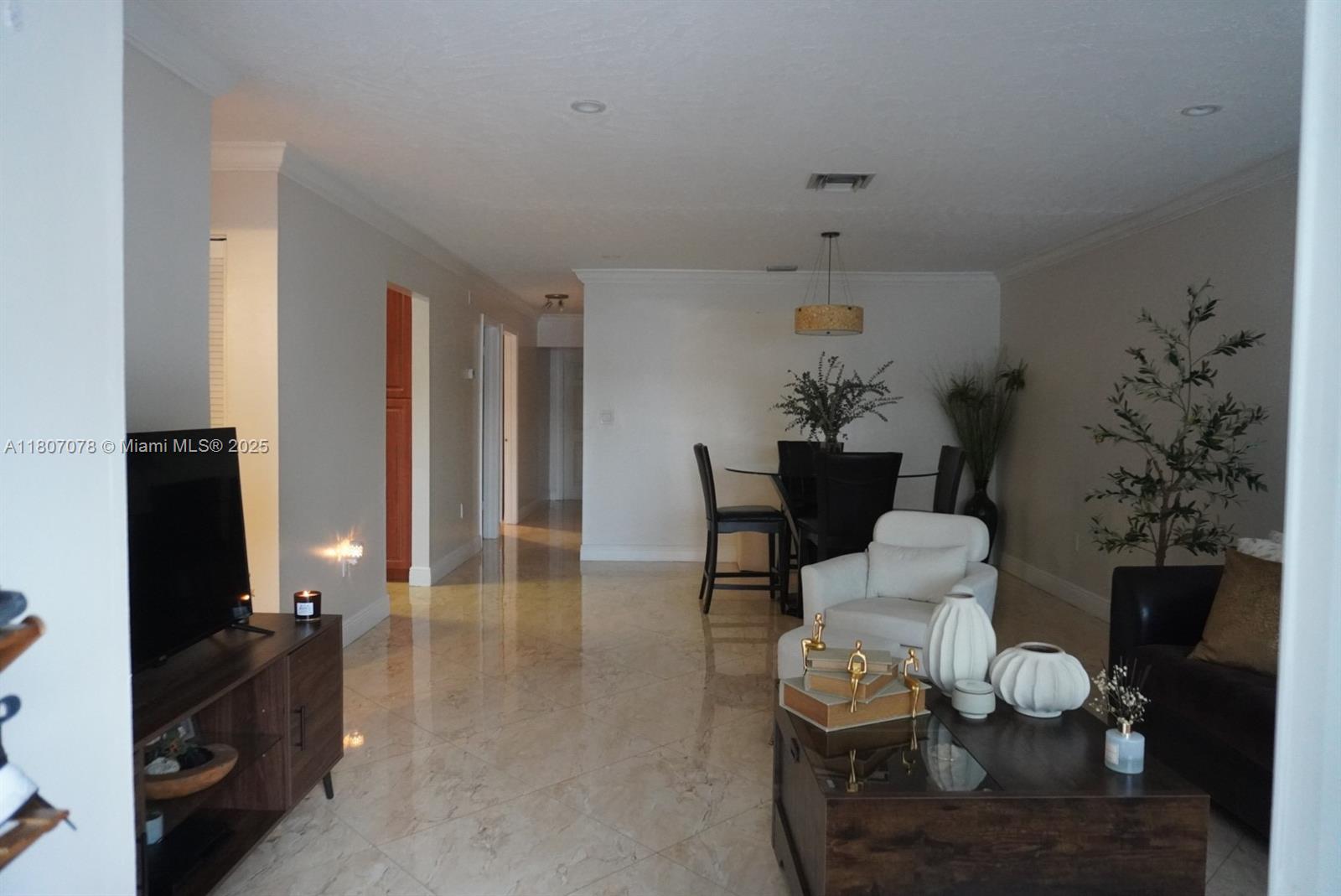 19423 NW 53rd Pl, Miami Gardens, Florida image 5