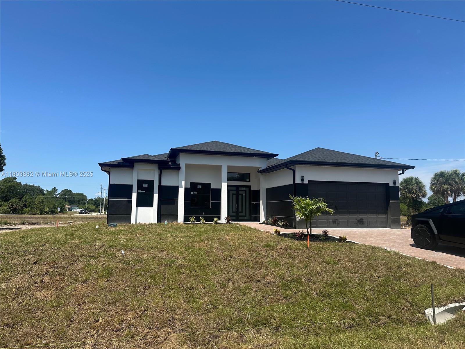1713 N Lee Ave, Lehigh Acres, Florida image 1