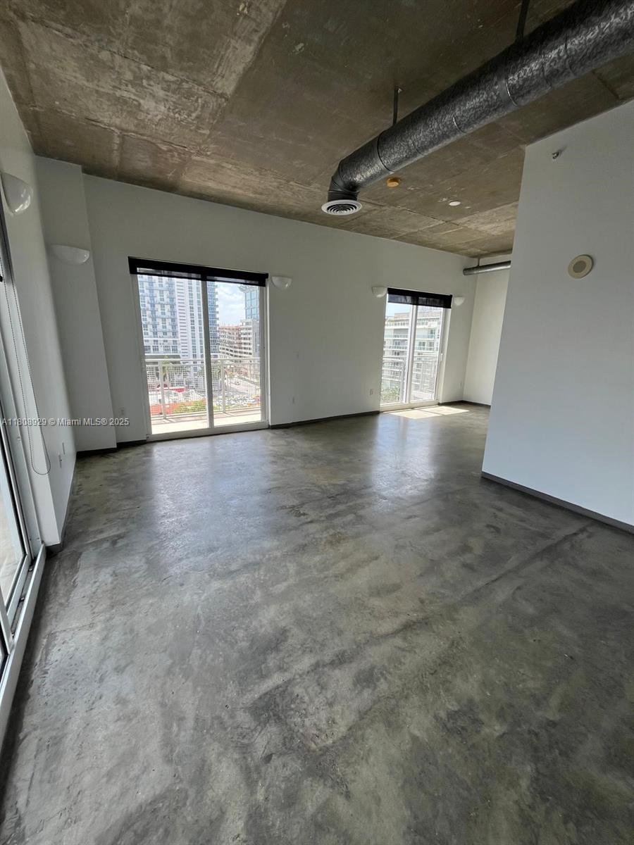 455 NE 25th St 901