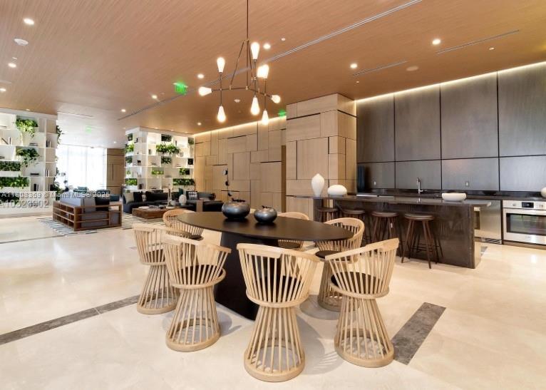 45 SW 9th Street #4105, Miami FL 33130