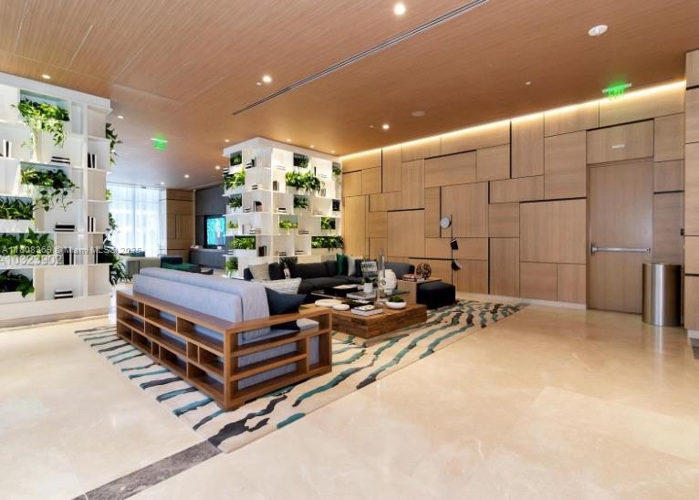 45 SW 9th Street #4105, Miami FL 33130
