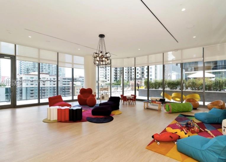 45 SW 9th Street #4105, Miami FL 33130