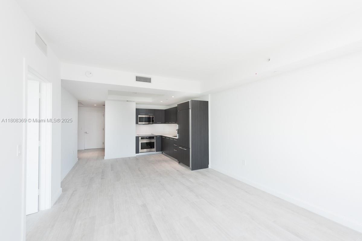 45 SW 9th Street #4105, Miami FL 33130