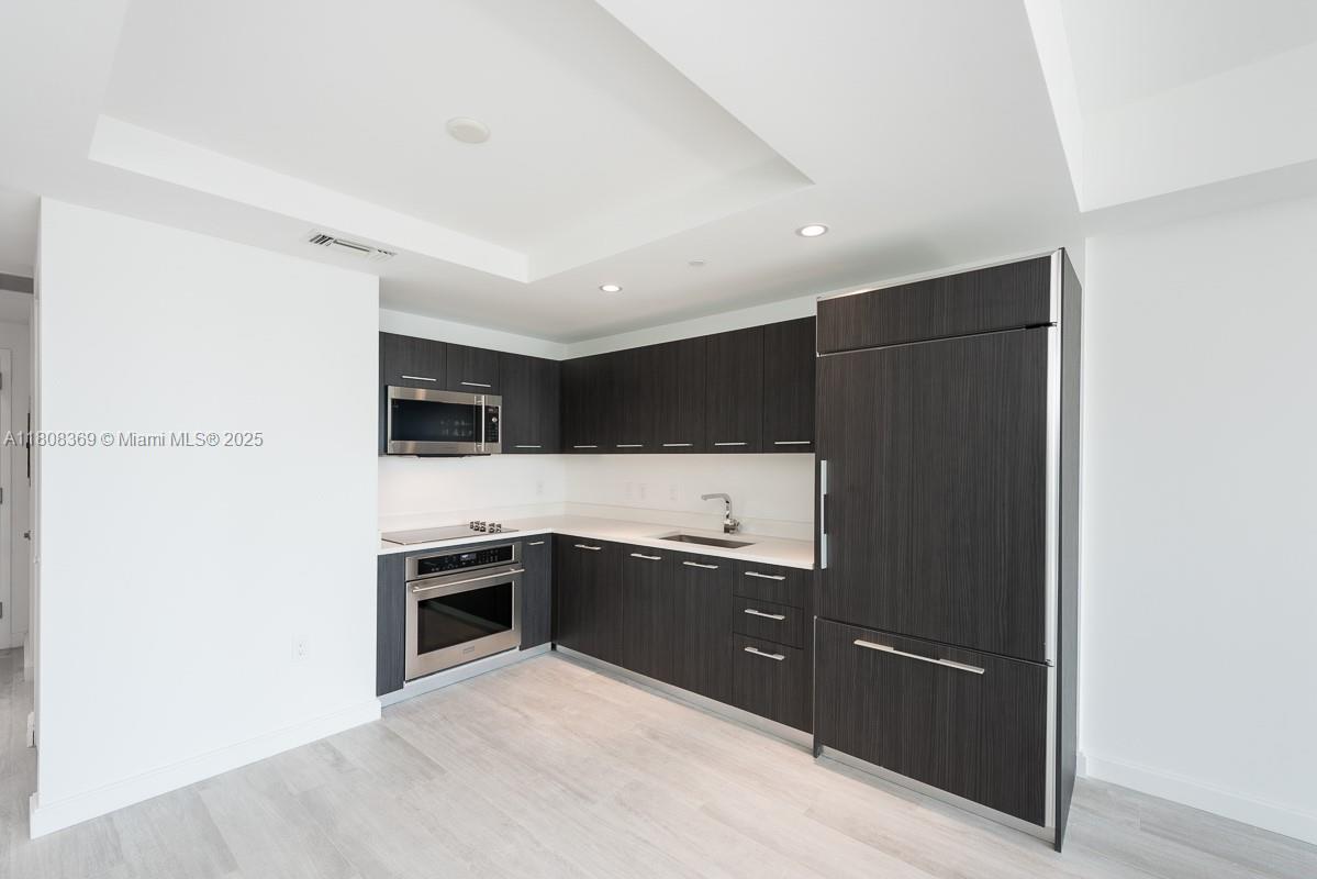 45 SW 9th Street #4105, Miami FL 33130