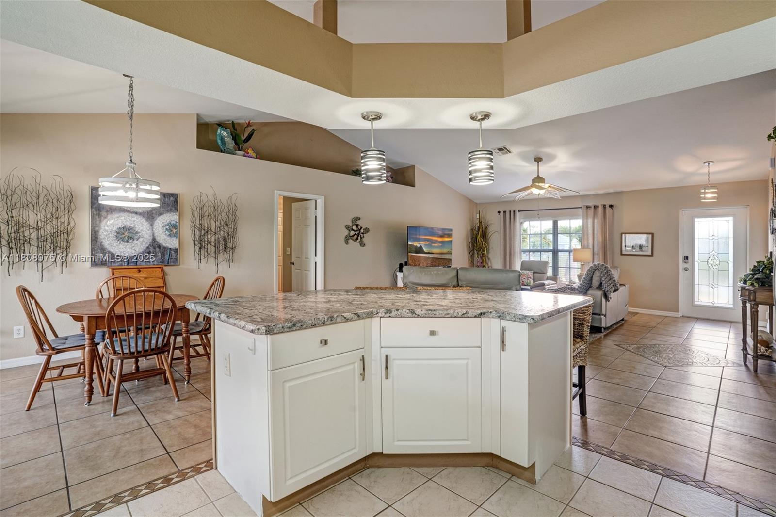 Residential, Cape Coral, Florida image 18
