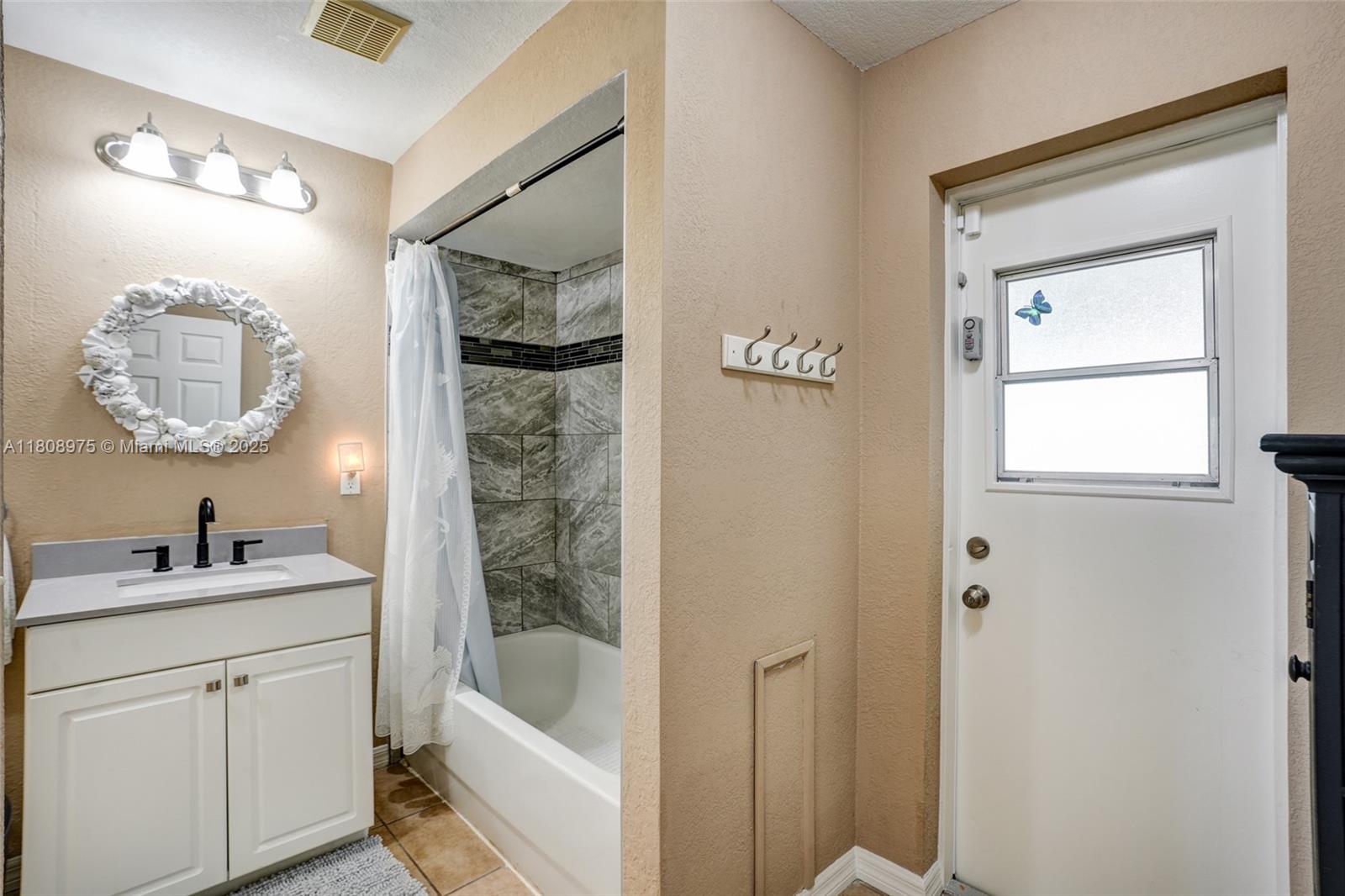 Residential, Cape Coral, Florida image 36