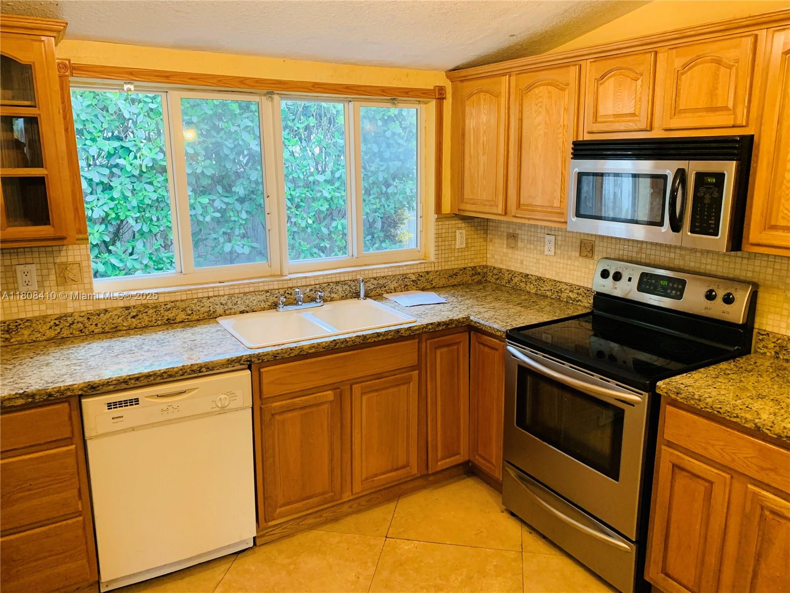 Property photo # 6