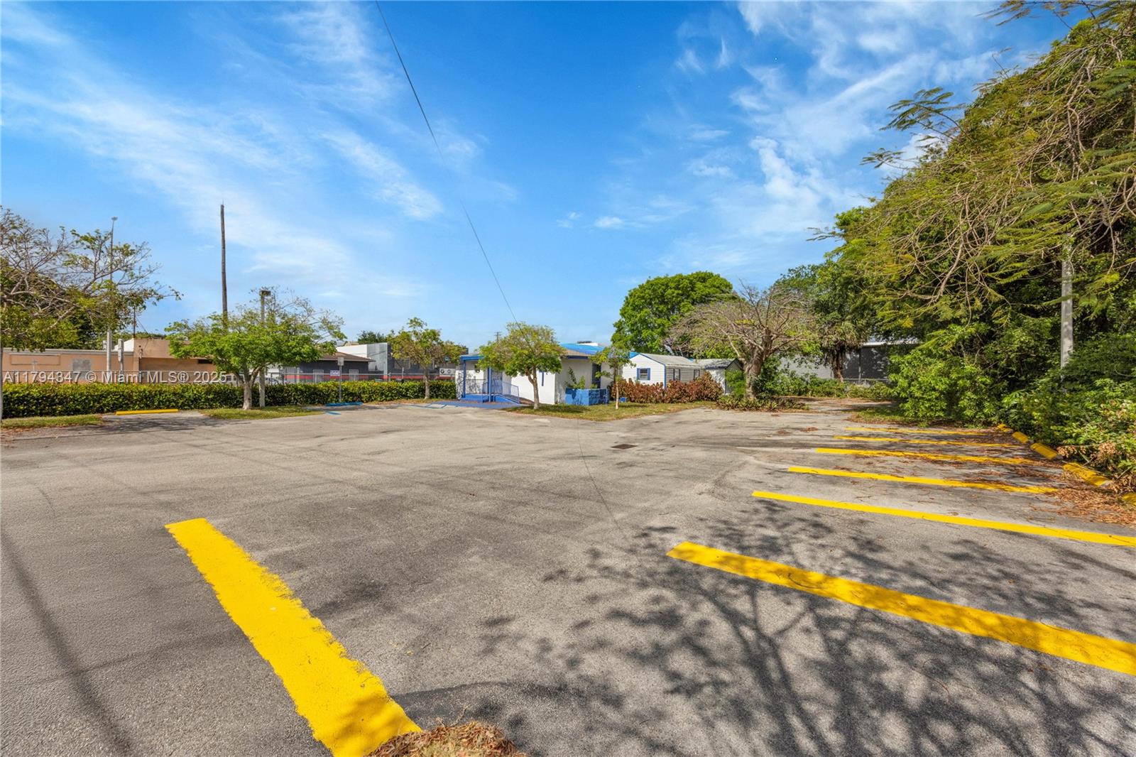 744 NW 54th St, Miami, Florida image 10