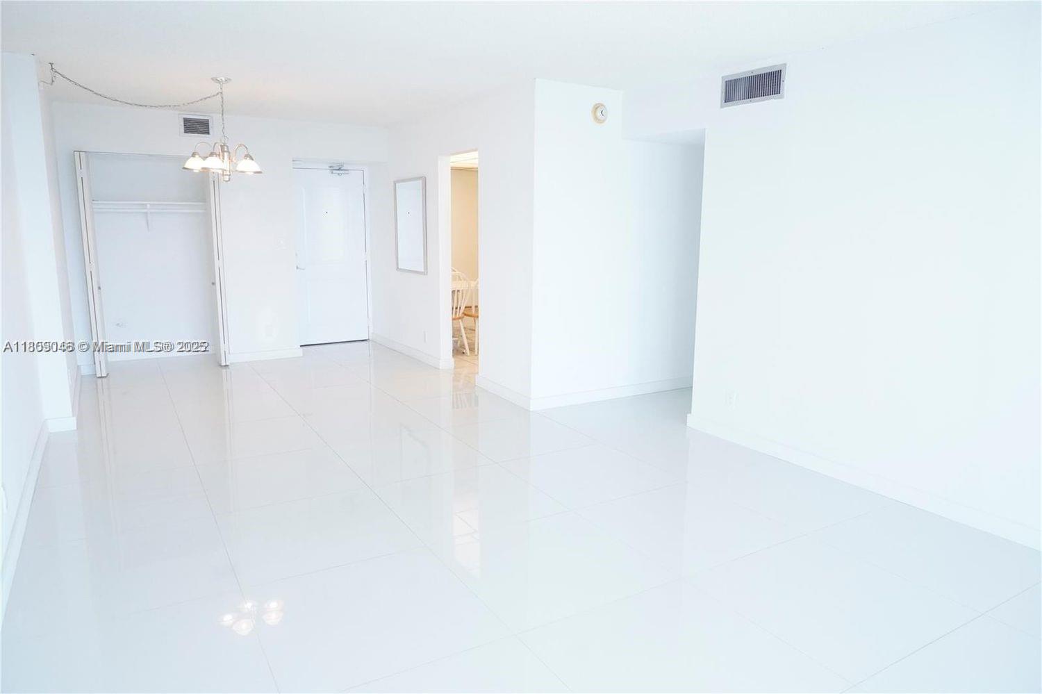 100 Bayview Dr #1919, Sunny Isles Beach, Florida image 9