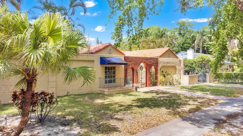 421 Zamora Ave, Coral Gables, Florida image 3