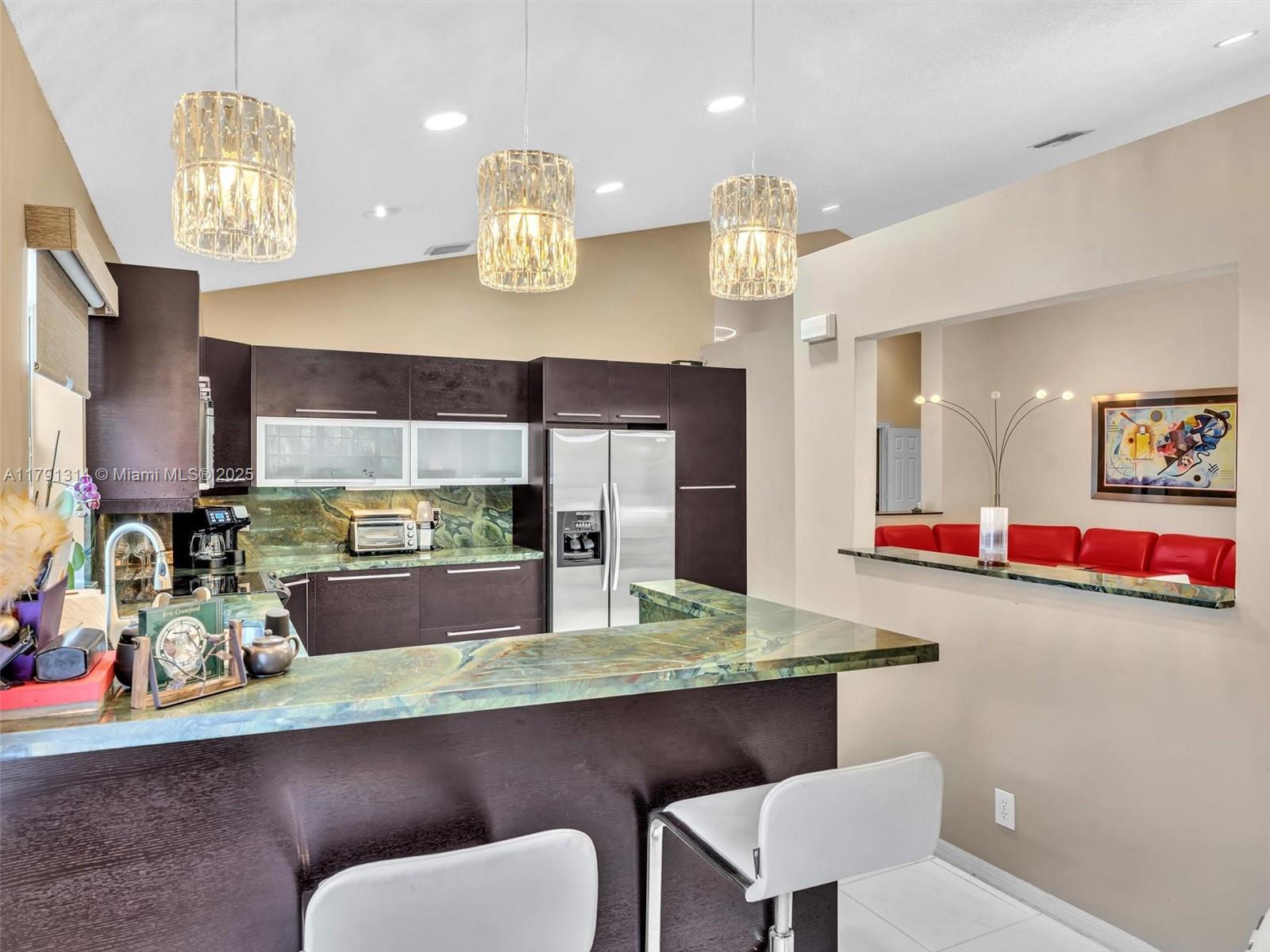457 Cambridge Dr, Weston, Florida image 13