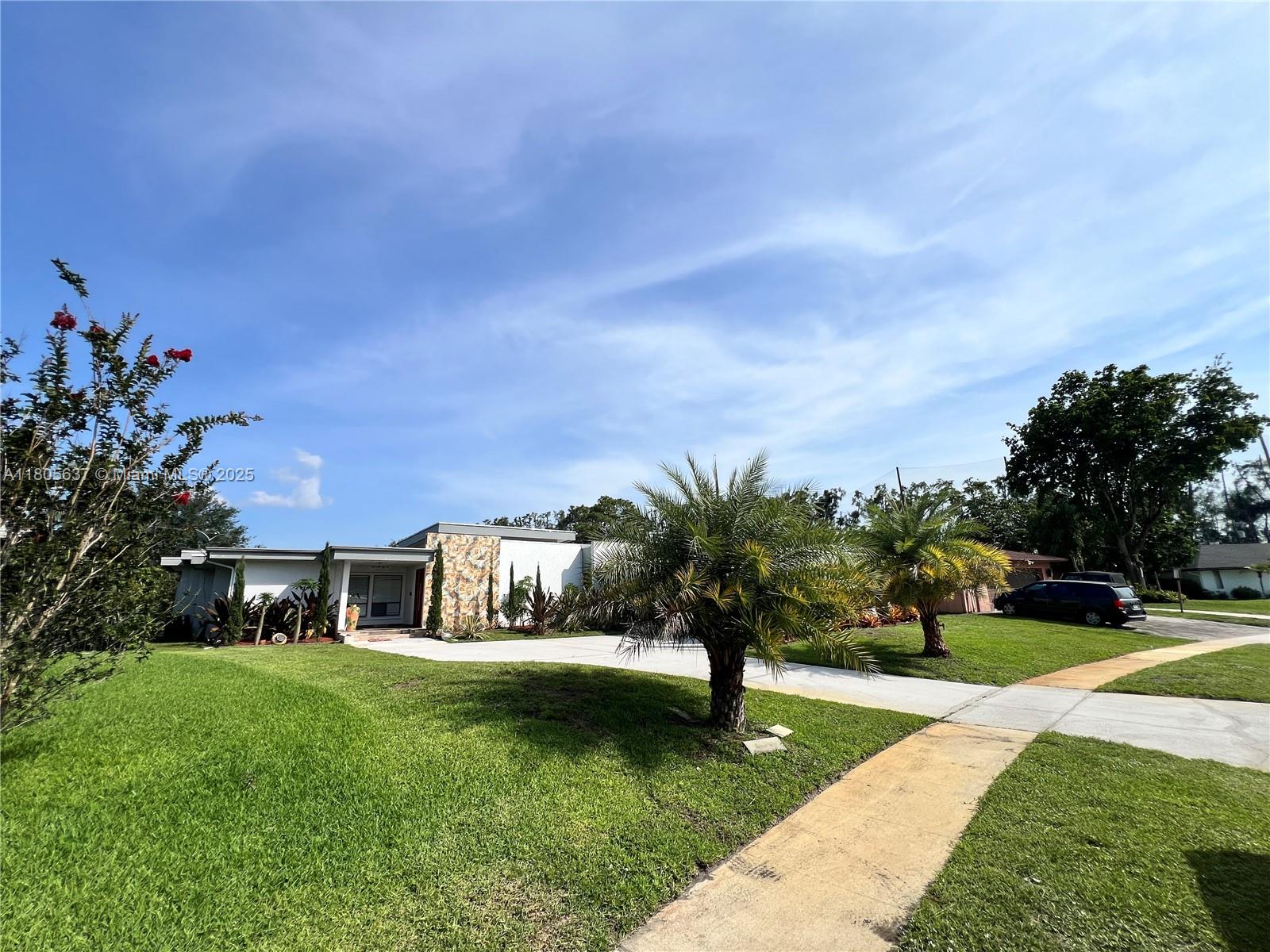 3210 E Medinah Cir E, Lake Worth, Florida image 2