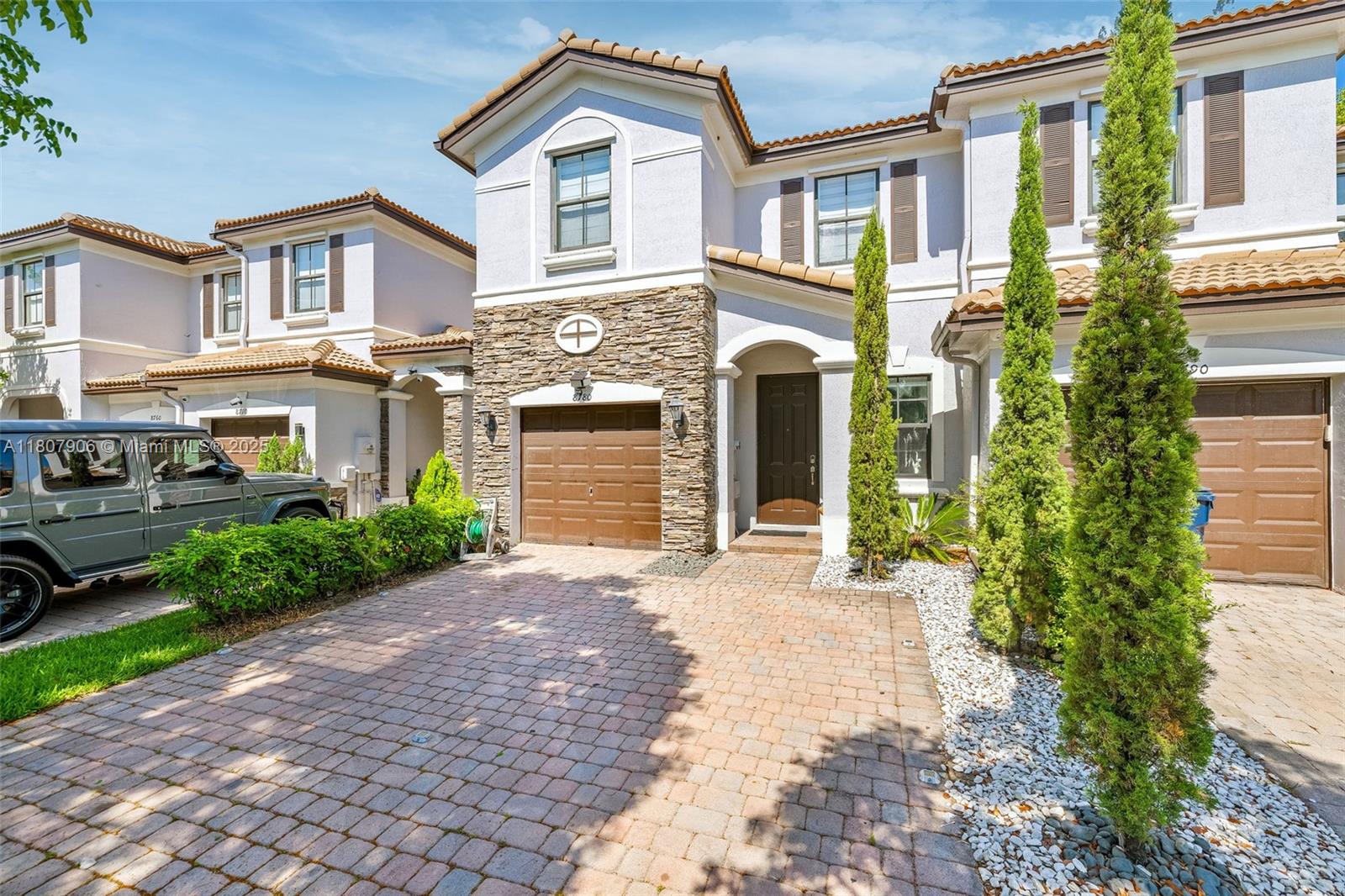 8780 NW 116th Path, Doral, Florida image 2