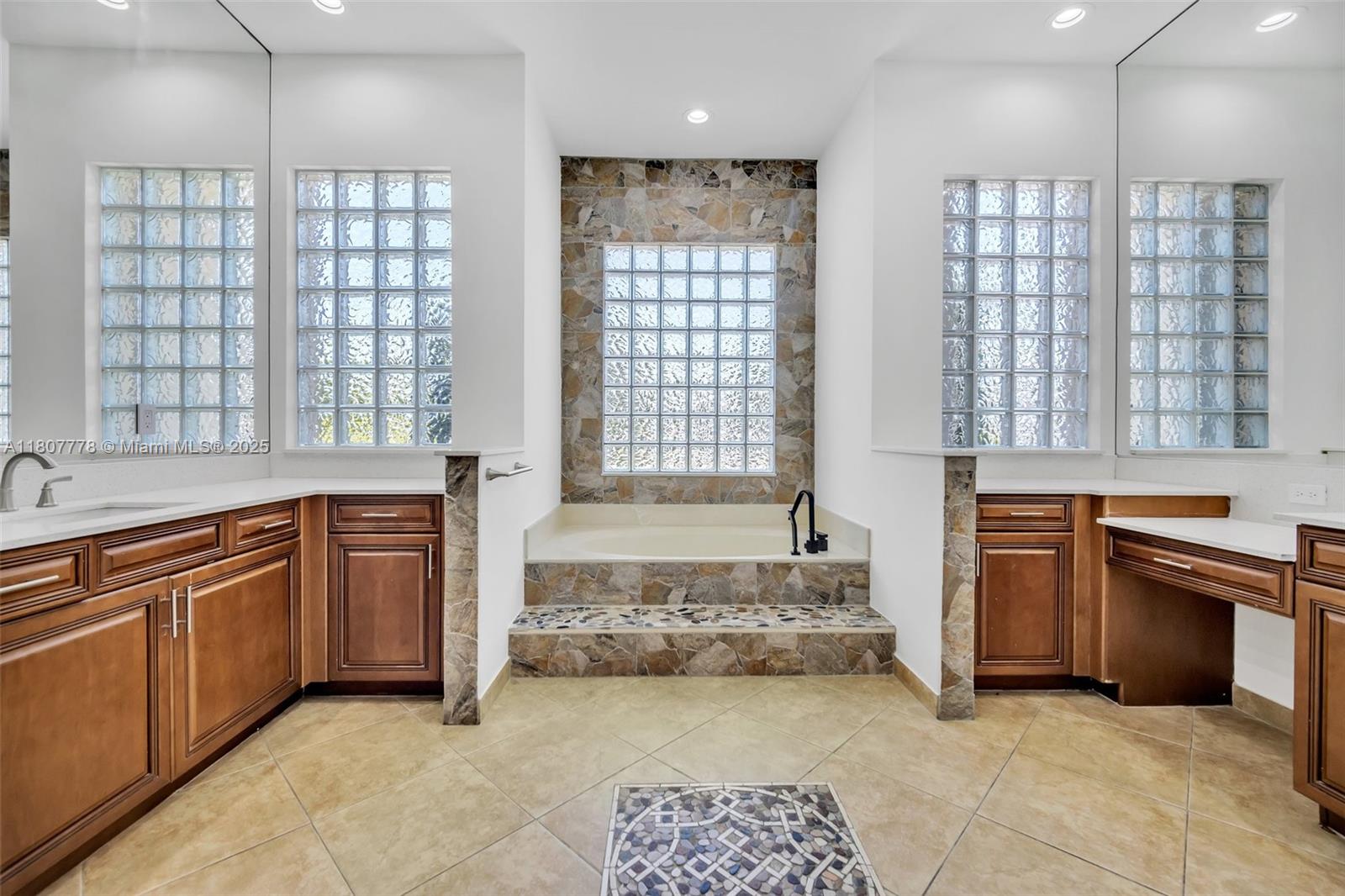 5466 SW 187th Ter, Miramar, Florida image 33
