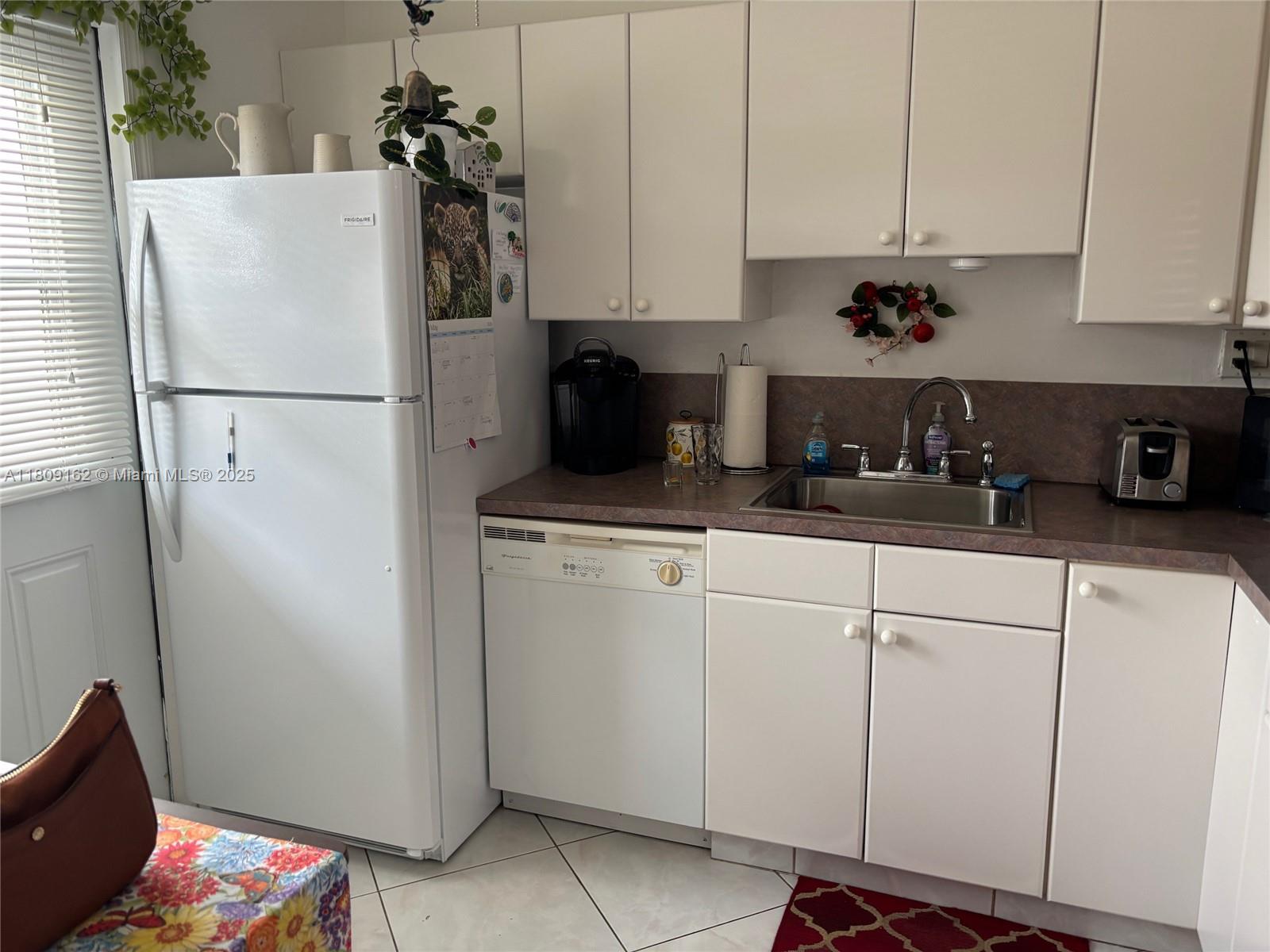 2223 Park Ln #102, Hollywood, Florida image 5