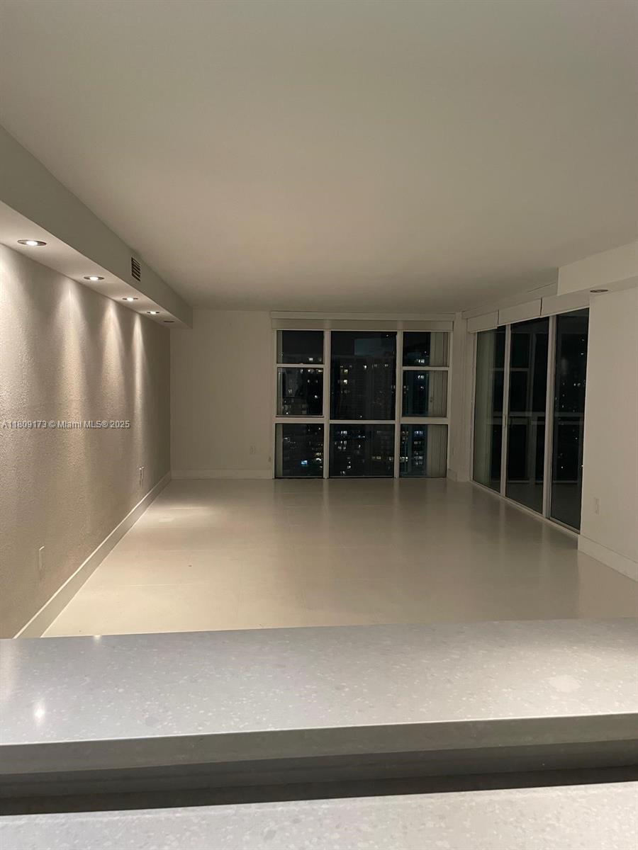 3625 N Country Club Dr #2603, Aventura, Florida image 12