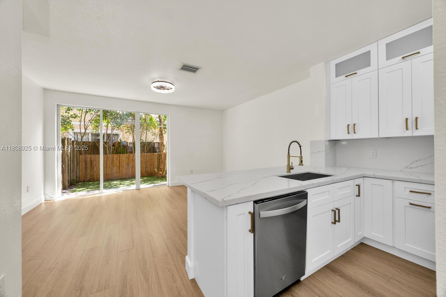 2928 SE 2nd St #5, Homestead, Florida image 5