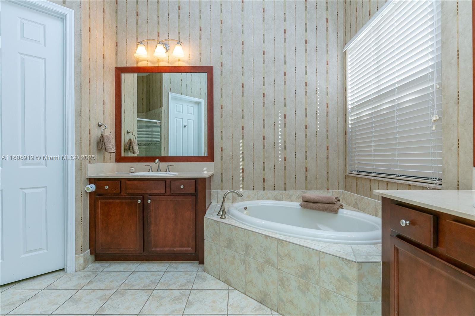 3990 NW 85th Ave, Cooper City, Florida image 24
