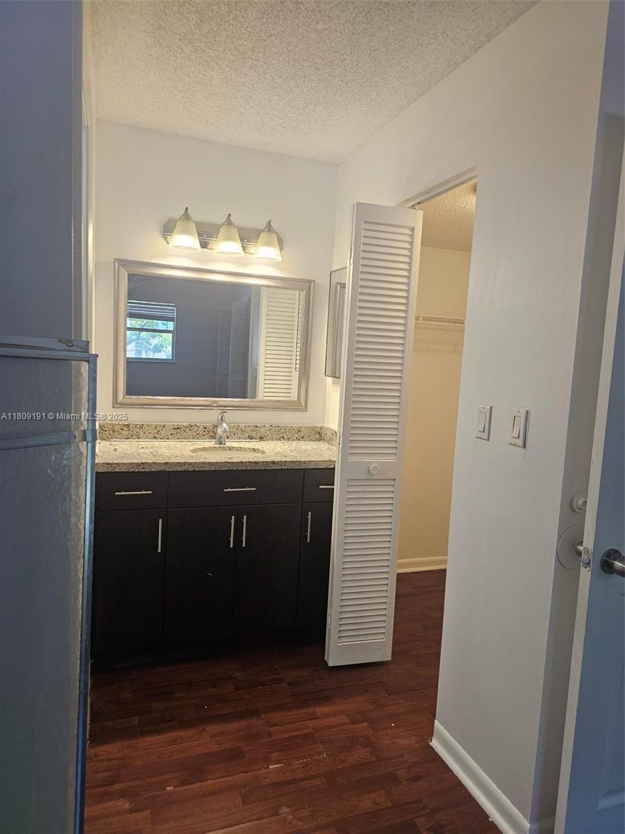 6361 N Falls Cir Dr #211, Lauderhill, Florida image 9