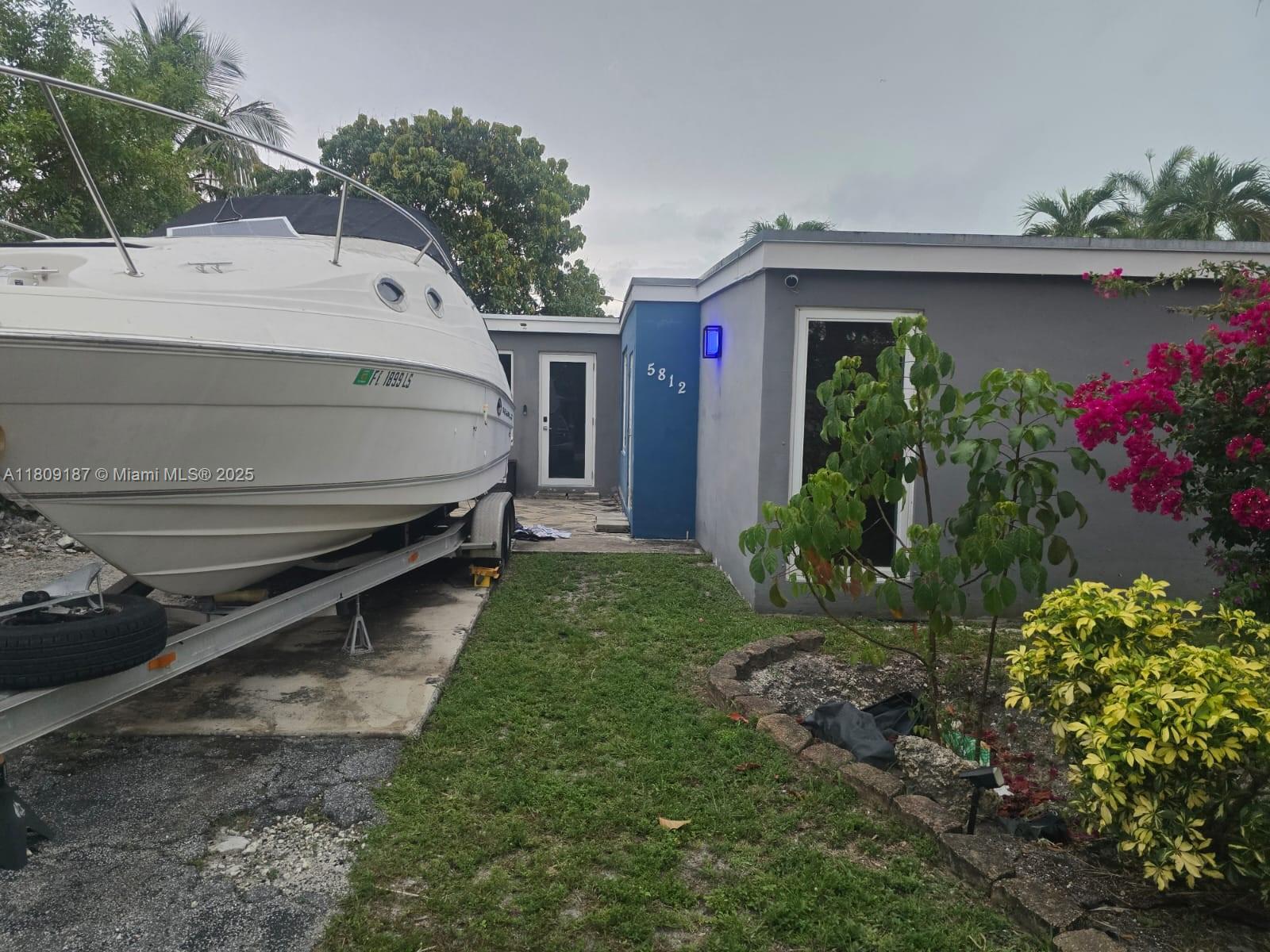 5812 NW 20th Ct, Margate, Florida image 4