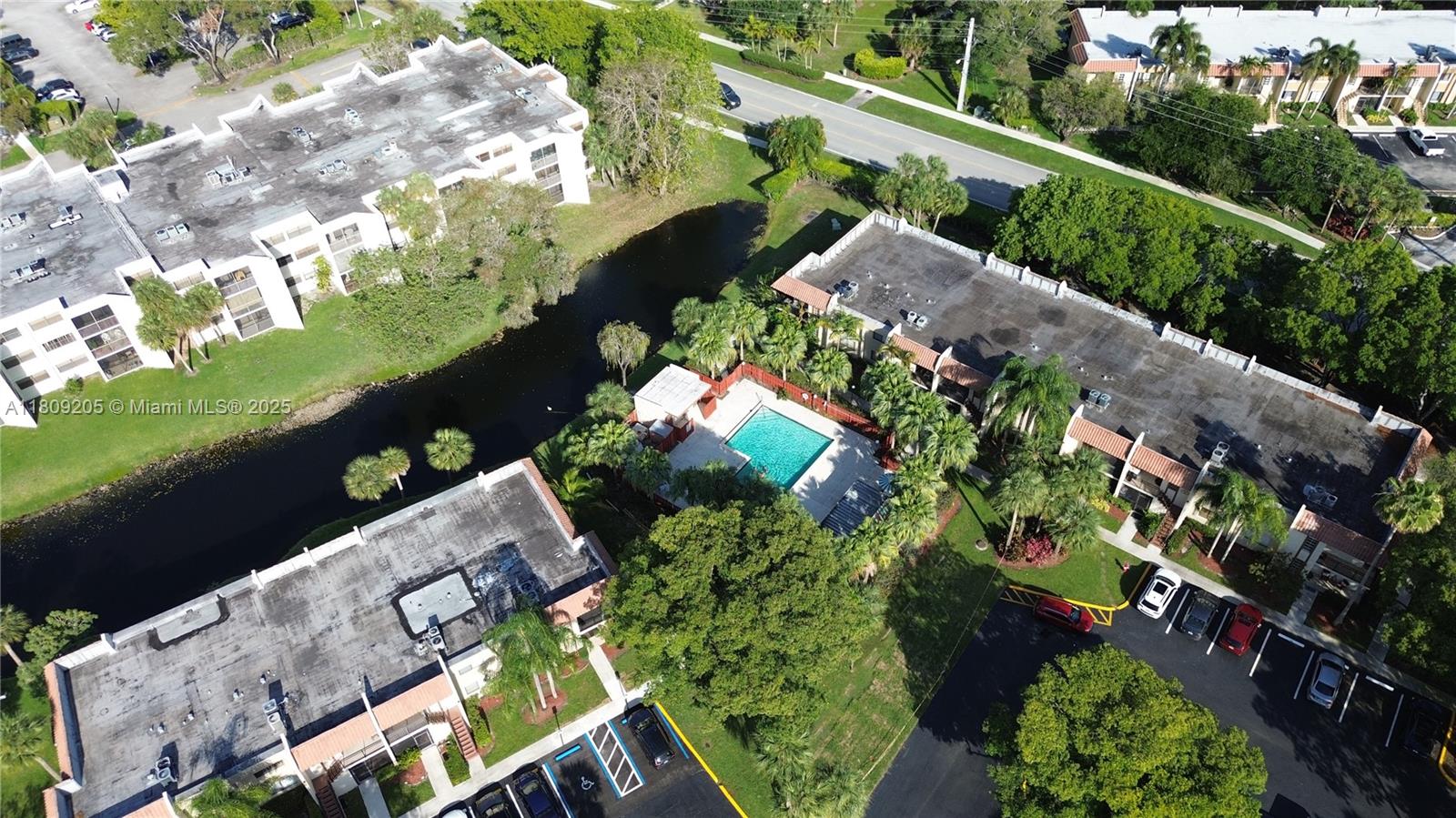 410 Lakeview Dr #103, Weston, Florida image 31