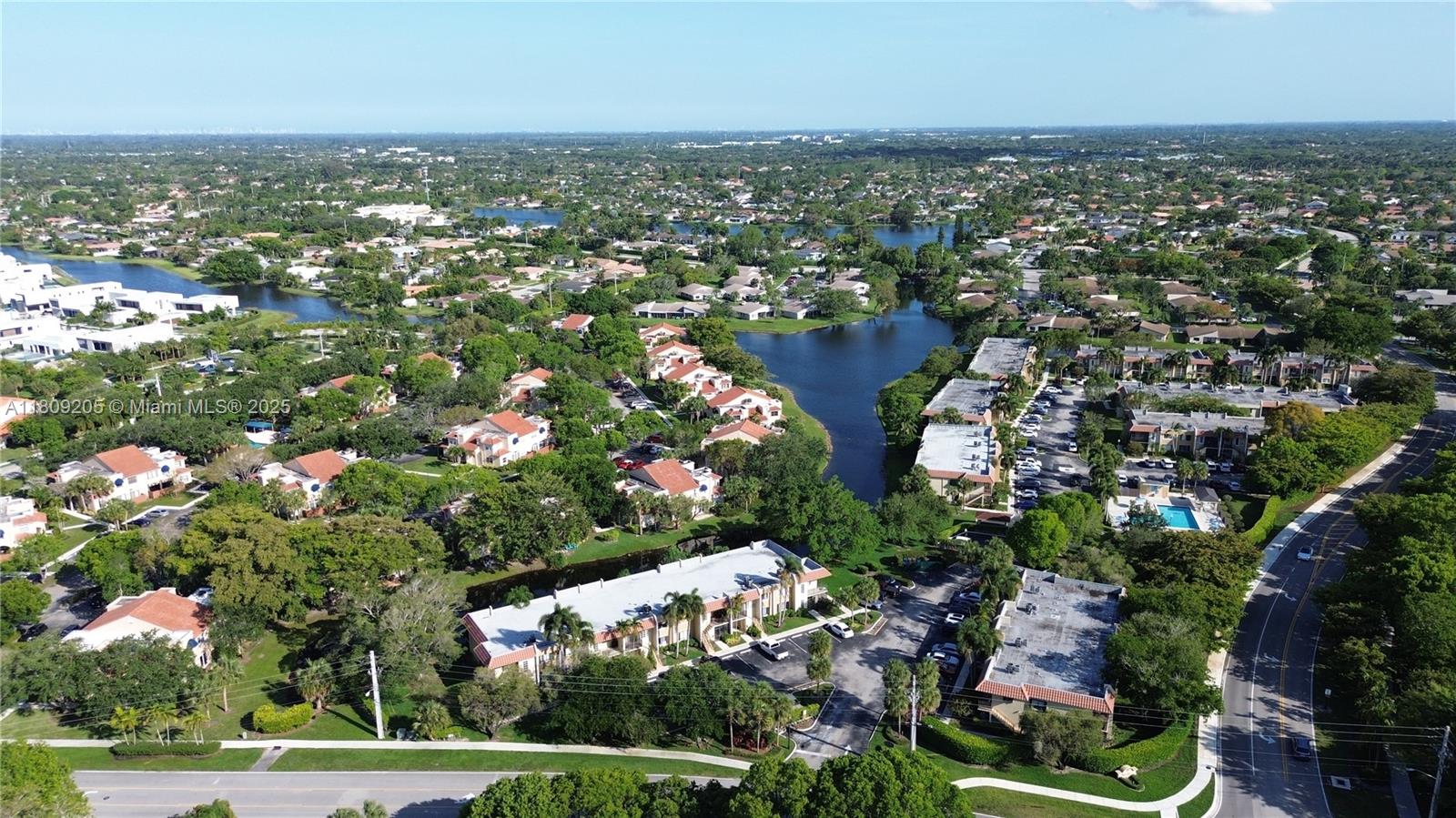 410 Lakeview Dr #103, Weston, Florida image 33
