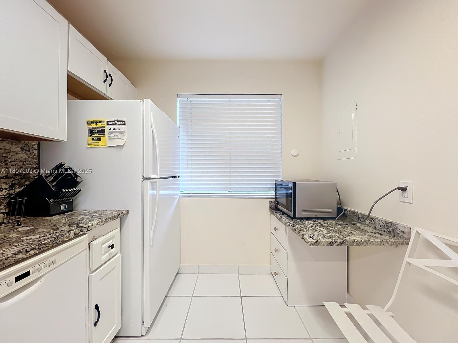4545 Luxemburg Ct #103, Lake Worth, Florida image 8