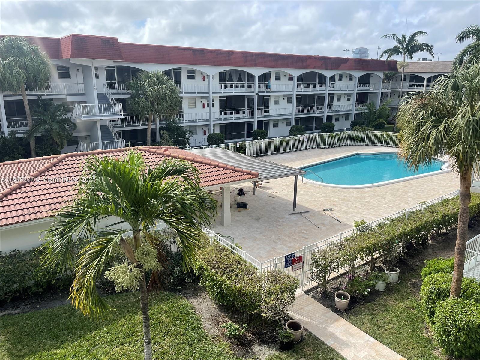 501 Blue Heron Dr #319-A, Hallandale Beach, Florida image 4