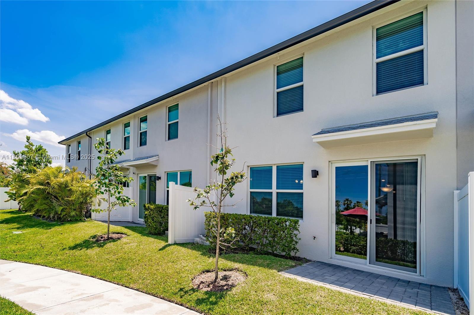 4050 Hot Springs Ave, Palm Springs, Florida image 38