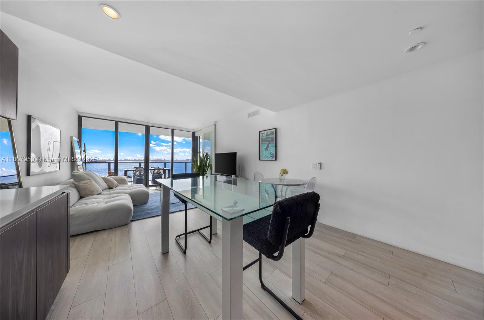 3131 NE 7th Ave #1405, Miami FL 33137