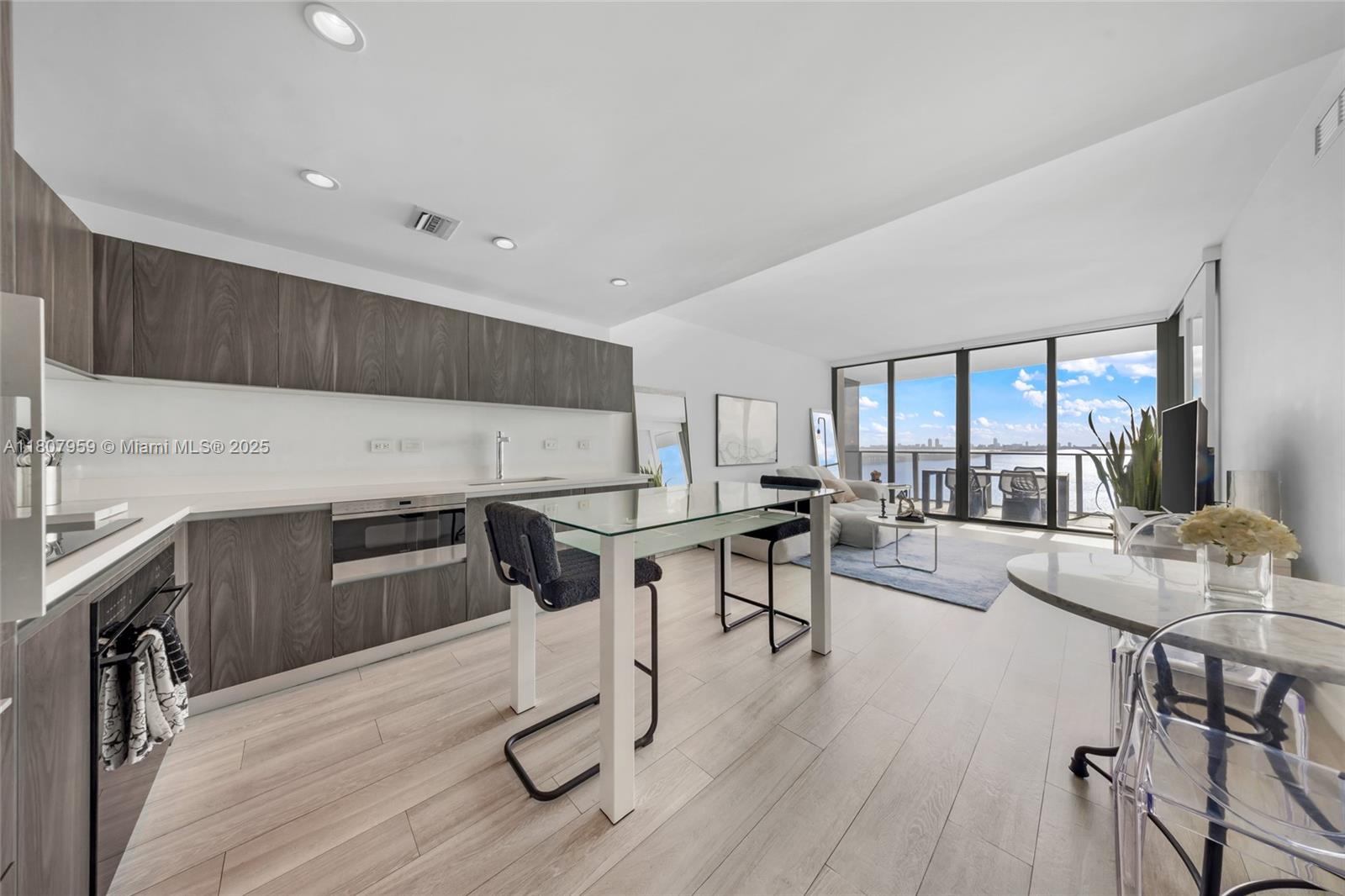 3131 NE 7th Ave #1405, Miami FL 33137