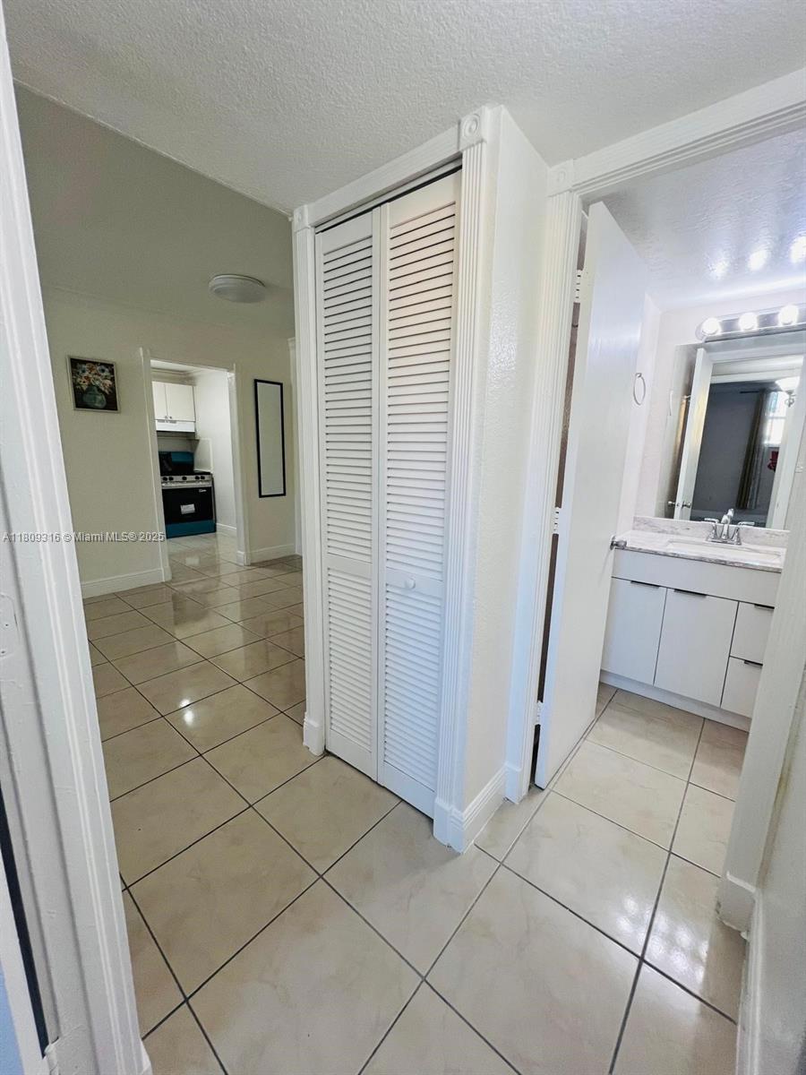 606 W 81st St #224, Hialeah, Florida image 17