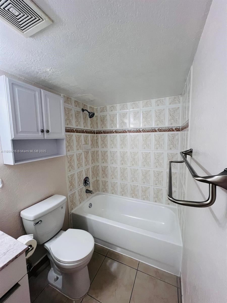 606 W 81st St #224, Hialeah, Florida image 21