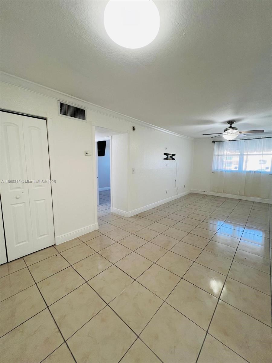 606 W 81st St #224, Hialeah, Florida image 8