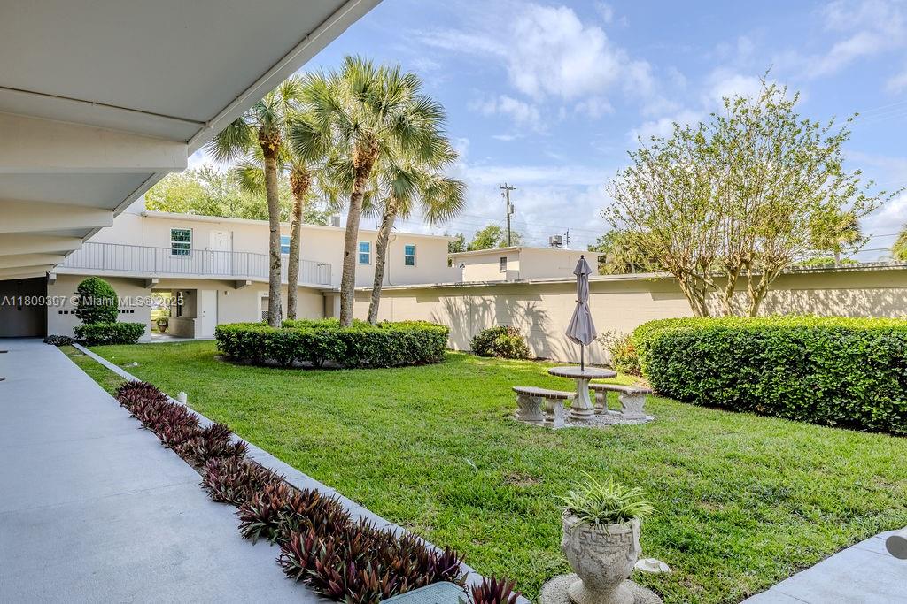2333 Indian River Blvd #306, Vero Beach, Florida image 27
