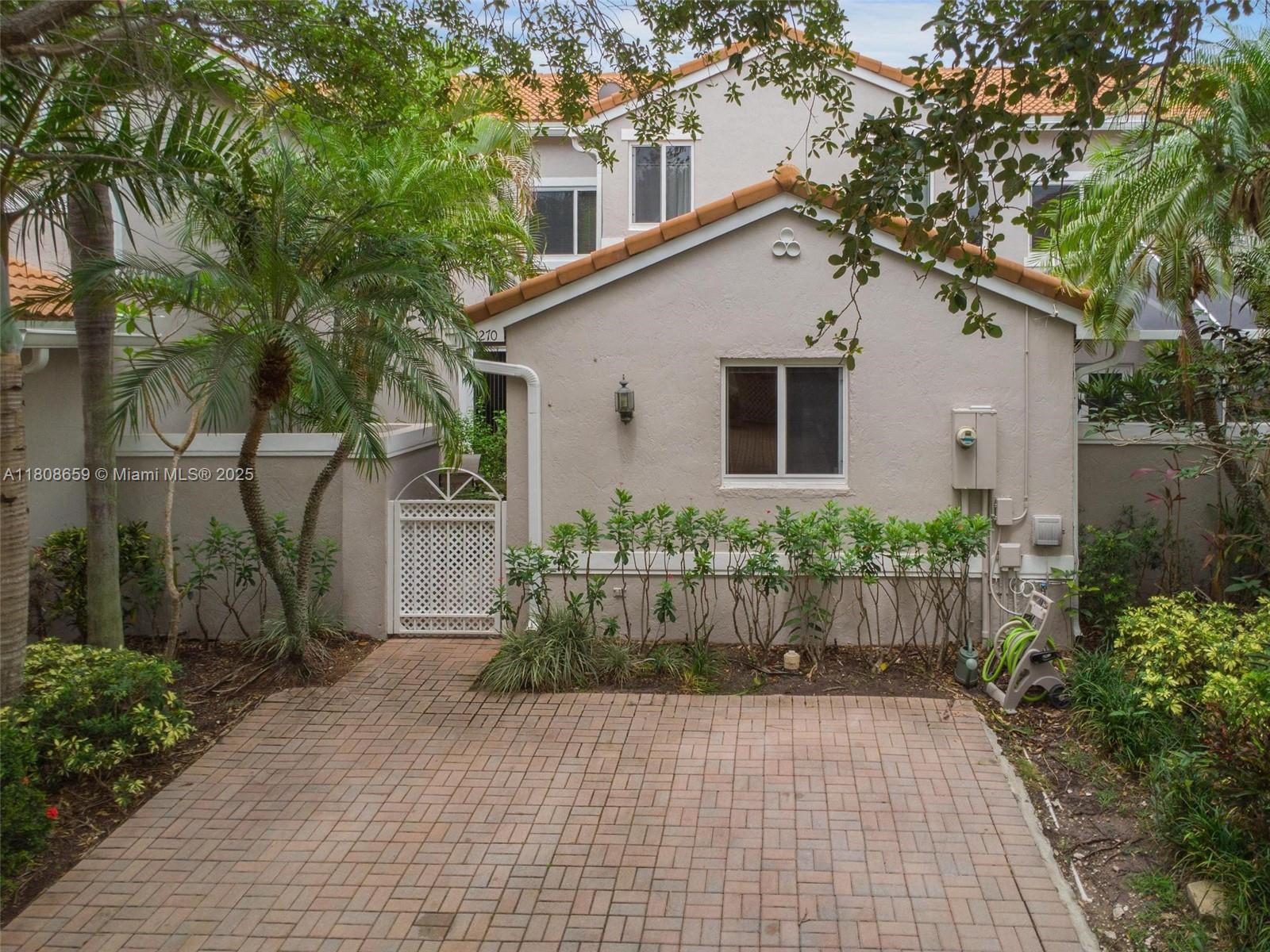 1270 Weeping Willow Way, Hollywood, Florida image 2