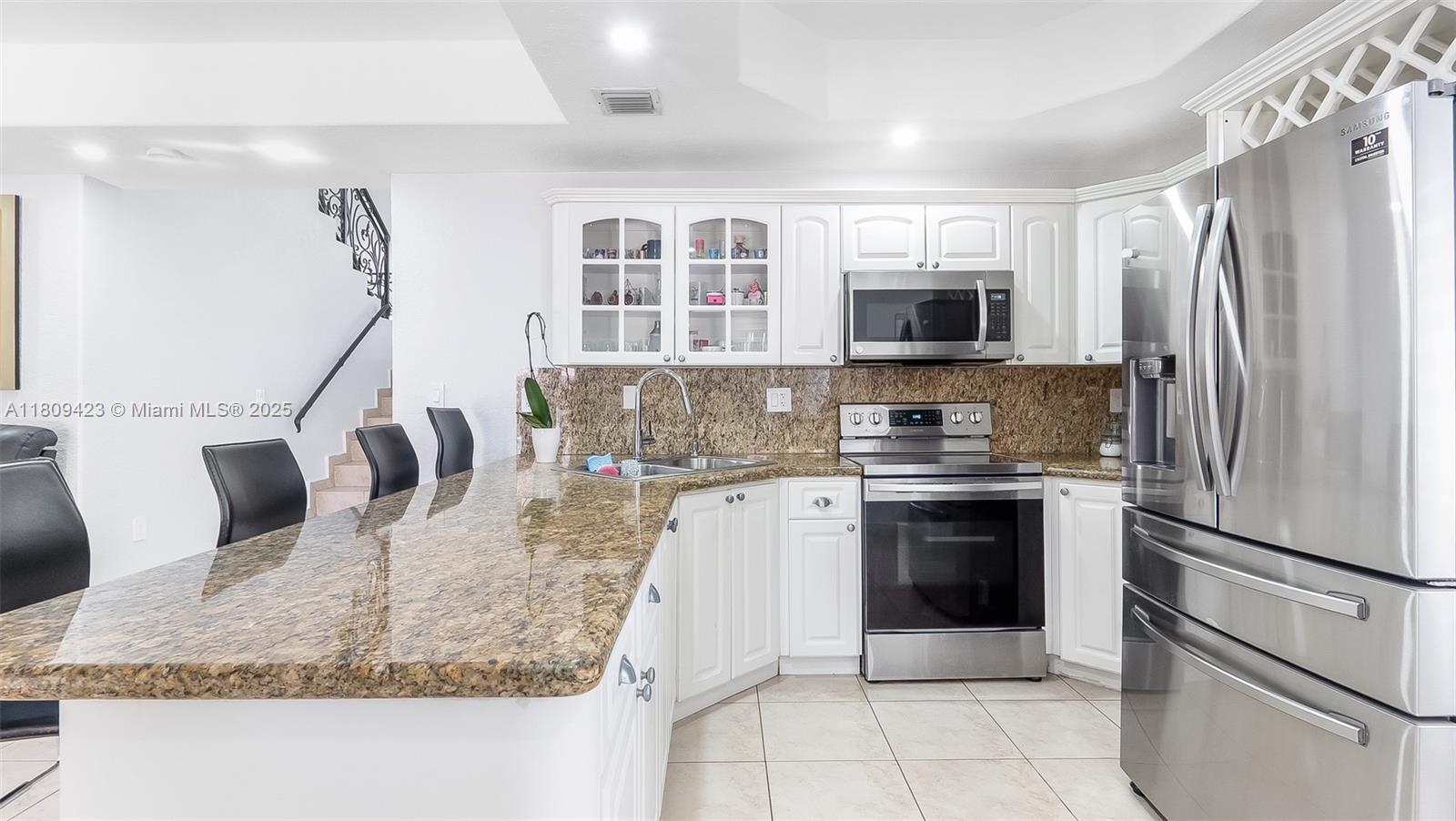 8900 NW 153rd Ter, Miami Lakes, Florida image 13