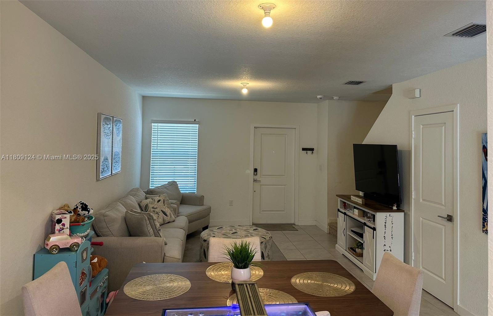 444 NE 5th Ln, Florida City, Florida image 9