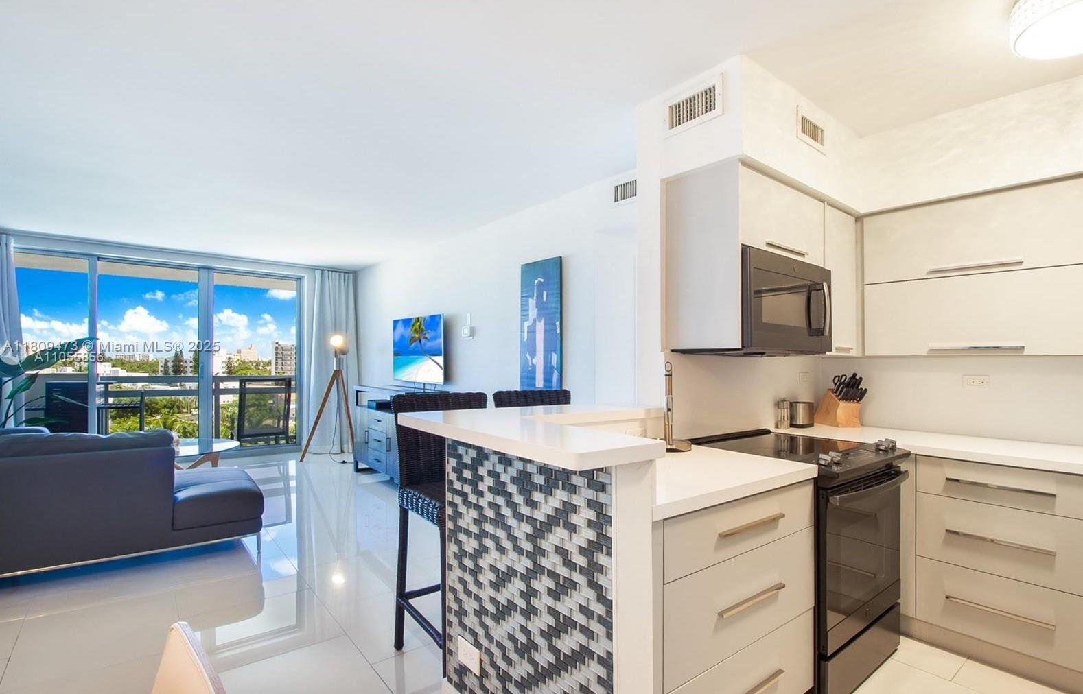 Residential, Miami Beach, Florida image 5