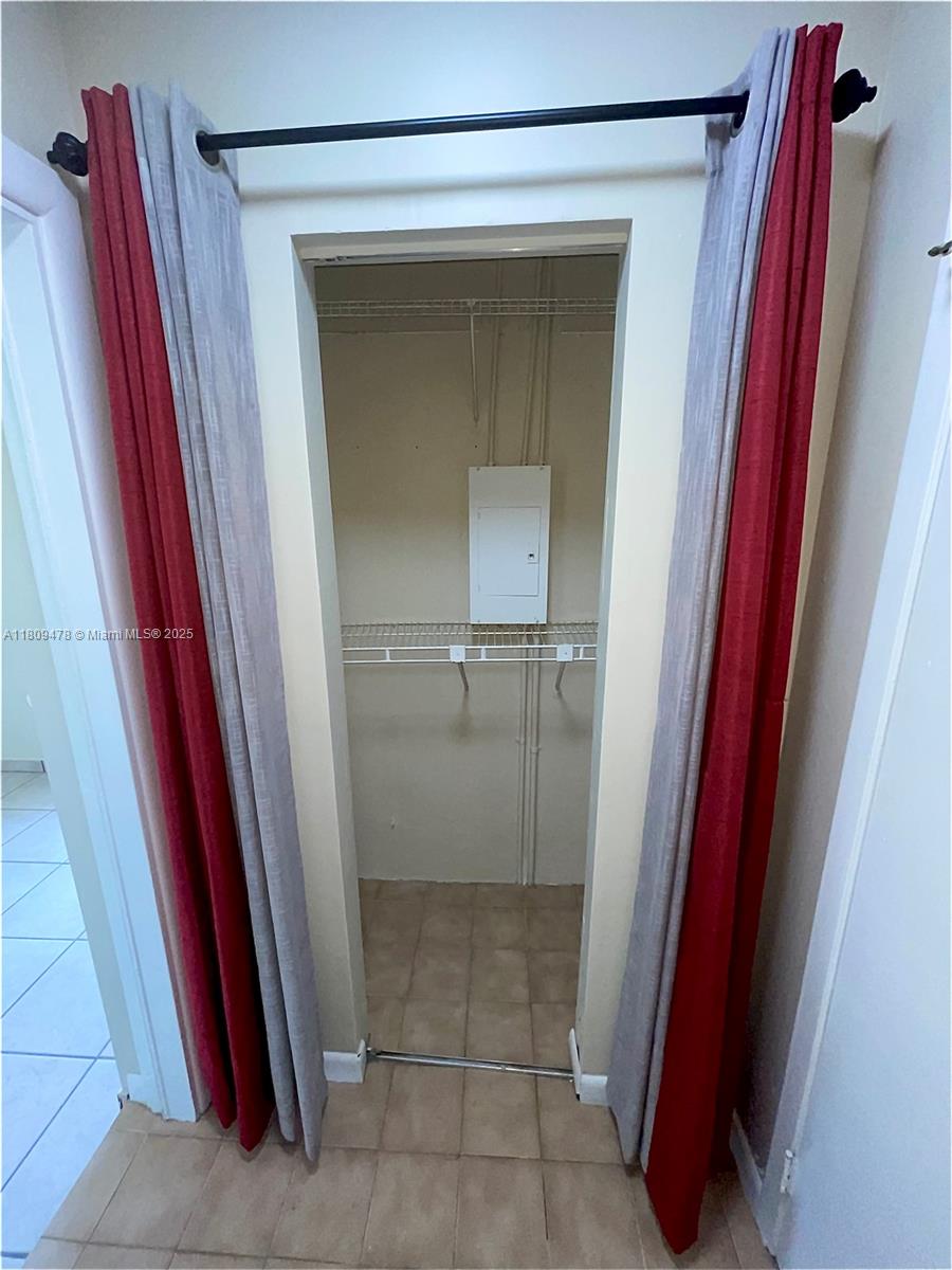 9301 SW 37th St, Miami, Florida image 28
