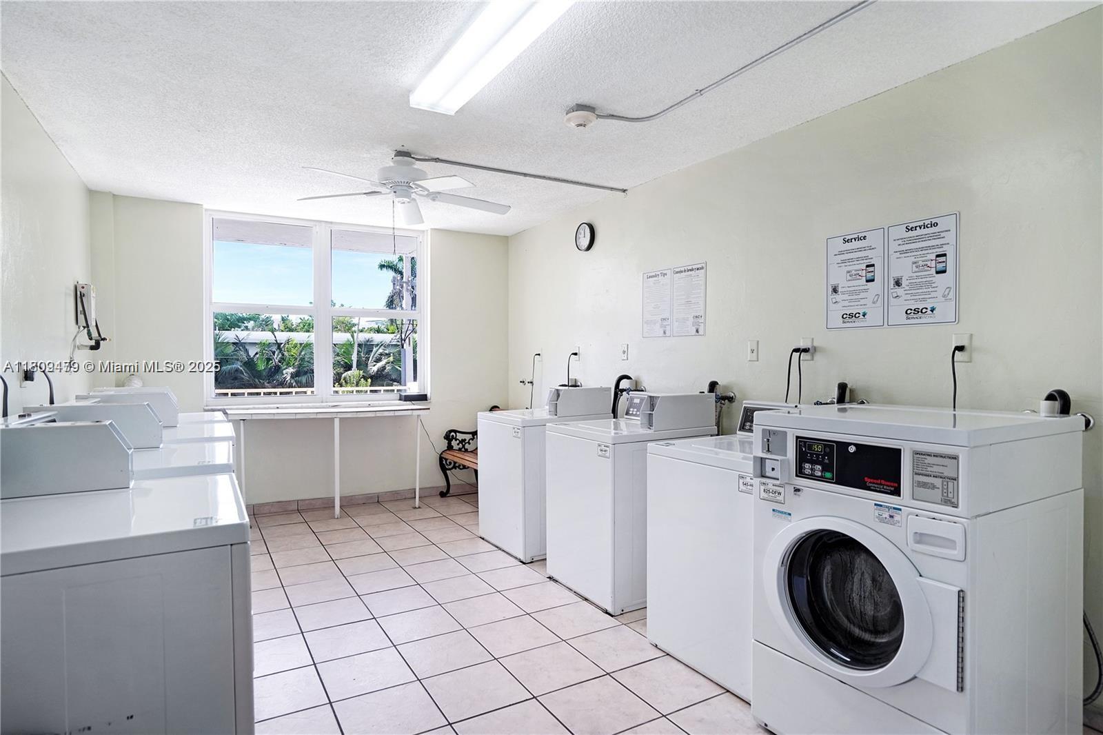 245 18th St #305, Miami Beach, Florida image 4