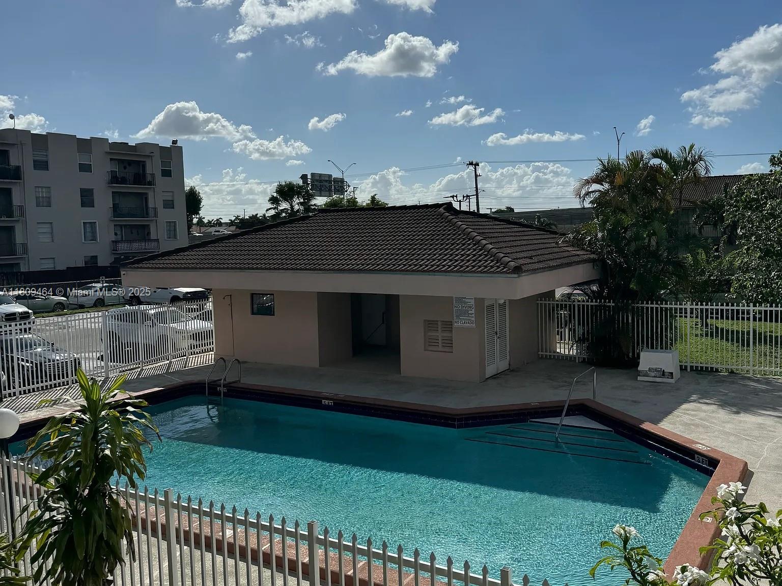 5851 W 20th Ave #409, Hialeah, Florida image 1