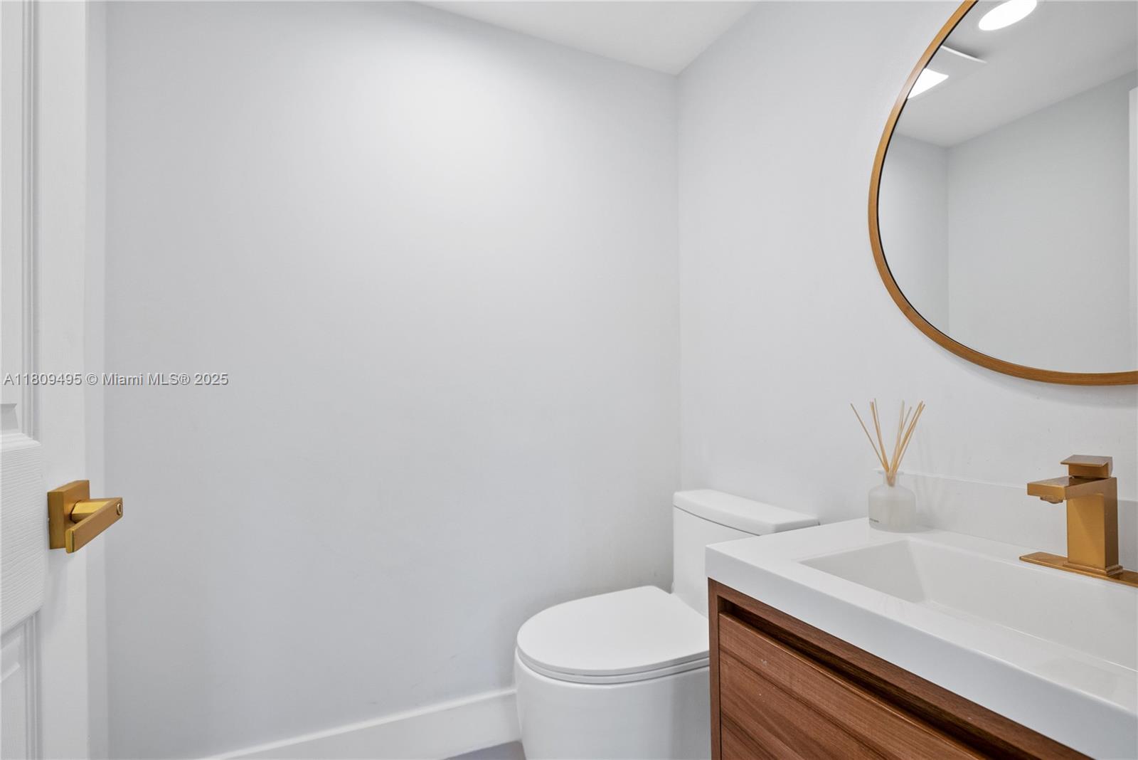 3095 NE 208th Ter, Aventura, Florida image 10