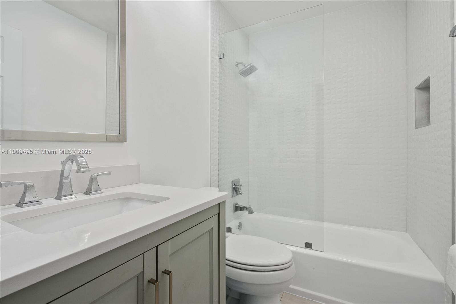 3095 NE 208th Ter, Aventura, Florida image 16